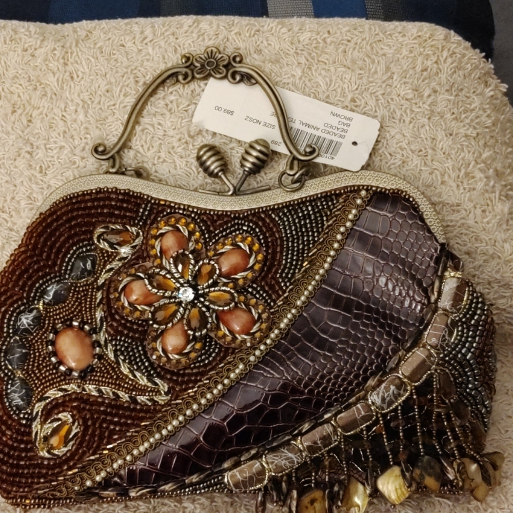 Small Handbag - Picture 3 of 3